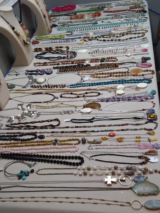 Jewelry - Preview For June 23rd. 16lb Stone Lot